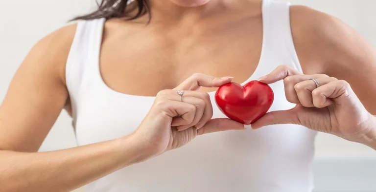 Las mujeres tienen mayor riesgo de morir tras un ataque cardíaco