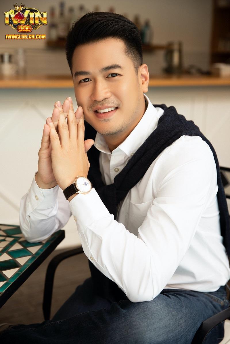 Vài nét về CEO Trương Đình Hoàng Vài nét về CEO Trương Đình Hoàng